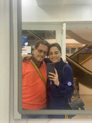 María Elena Swett Instagram - ❌⭕️ Un beso al cielo y el abrazo de horas que quisiera darte!. Hoy 16 de Marzo es el cumpleaños #78 de mi papá, el hombre más noble que conocí en mi vida. 💬 Sé que me estás viendo siempre, y en este mismo segundo mientras escribo aquí para recordarles a todos que es tu cumpleaños. Eres un papá chocho!  Te amo papá❤️
.
.
.
.
.
.
.
.
.
.
.
.
.
.
.
.
.
.
.

#resistehija  #resistemamá
