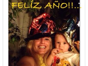 María Elena Swett Instagram - ❌ Que este 2026 el amor prevalezca. Feliz Año Nuevo mi Gente Buena. 
.
1 enero 2026
.
.
.
.
.
.
.
.
.
.
.
.
.
.
.
.
.
.
.
.
.
.
.
.
.
.
.
.
.
#resistemamá  #resistanmamás #felizañonuevo