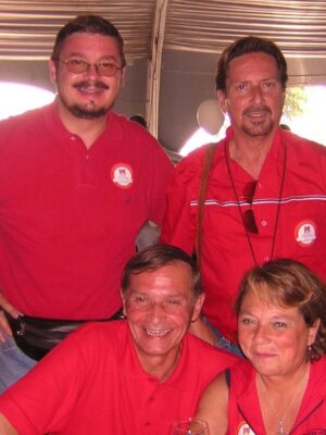 María Elena Swett Instagram - ❌⭕️ Un beso al cielo y el abrazo de horas que quisiera darte!. Hoy 16 de Marzo es el cumpleaños #78 de mi papá, el hombre más noble que conocí en mi vida. 💬 Sé que me estás viendo siempre, y en este mismo segundo mientras escribo aquí para recordarles a todos que es tu cumpleaños. Eres un papá chocho!  Te amo papá❤️
.
.
.
.
.
.
.
.
.
.
.
.
.
.
.
.
.
.
.

#resistehija  #resistemamá