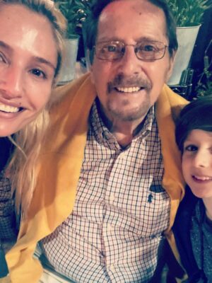 María Elena Swett Instagram - ❌⭕️ Un beso al cielo y el abrazo de horas que quisiera darte!. Hoy 16 de Marzo es el cumpleaños #78 de mi papá, el hombre más noble que conocí en mi vida. 💬 Sé que me estás viendo siempre, y en este mismo segundo mientras escribo aquí para recordarles a todos que es tu cumpleaños. Eres un papá chocho!  Te amo papá❤️
.
.
.
.
.
.
.
.
.
.
.
.
.
.
.
.
.
.
.

#resistehija  #resistemamá