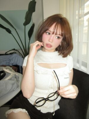 Maria Kurotaki Instagram - 何を聴いている？

@andmary_official