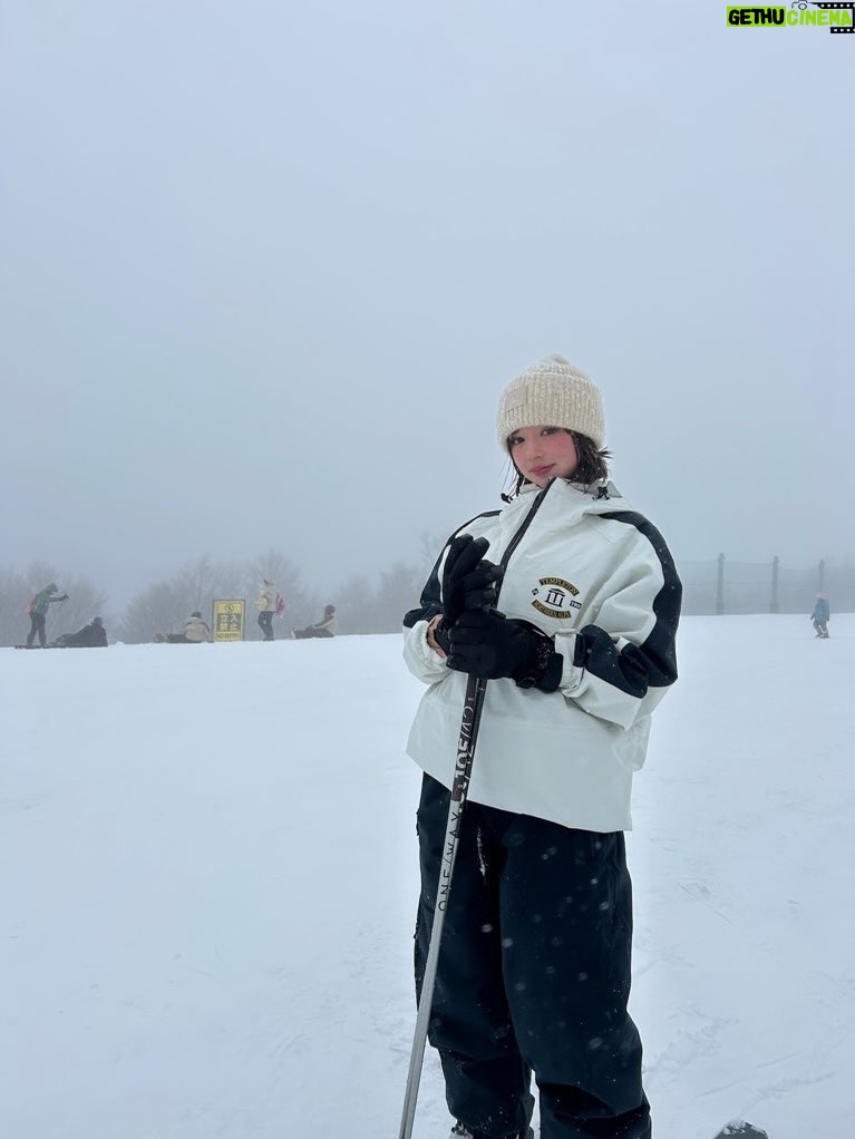 Maria Kurotaki - 5.4K Likes - 初めて北海道以外のスキー場へ行きました❄️
楽しかった〜！