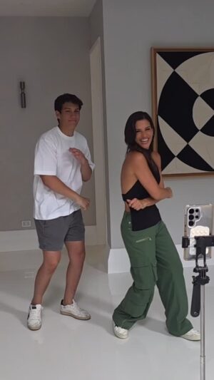 María Pía Copello Instagram - Dice @samueldyercopello que le doy CRINGE 🫢🤣 Pero igual quiso grabar este trend conmigo así que yo feliz 🤣🤣 ¿Quieren ver el video final? 👀