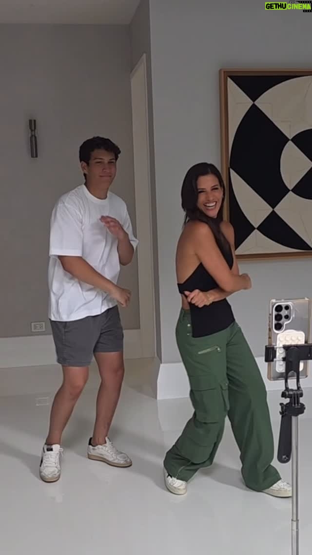 María Pía Copello - 13.3K Likes - Dice @samueldyercopello que le doy CRINGE 🫢🤣 Pero igual quiso grabar este trend conmigo así que yo feliz 🤣🤣 ¿Quieren ver el video final? 👀