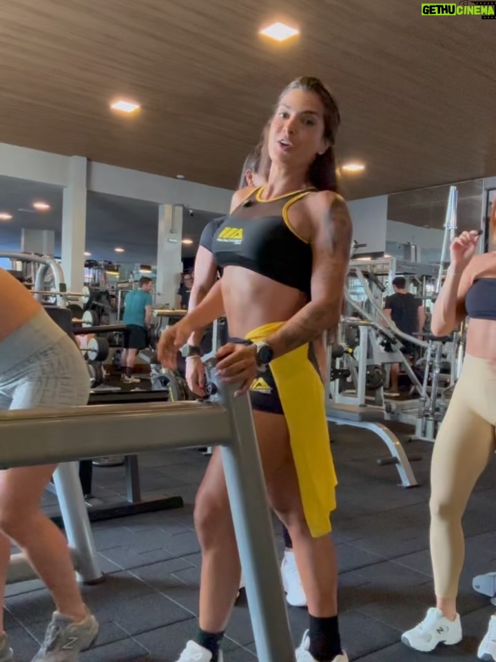 Marina Ferrari - 46.8K Likes - Comecei a semana VIVÍSSIMA E VIVENDO 🫡🫶🏽 BORA