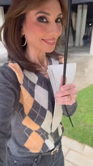 Marta Flich Instagram - Días de lluvia y tele dándooslo todo. Pero cuando llego a casa… un “click” 🔐 y tiro la llave. Aquí sólo libros, juegos y amor.