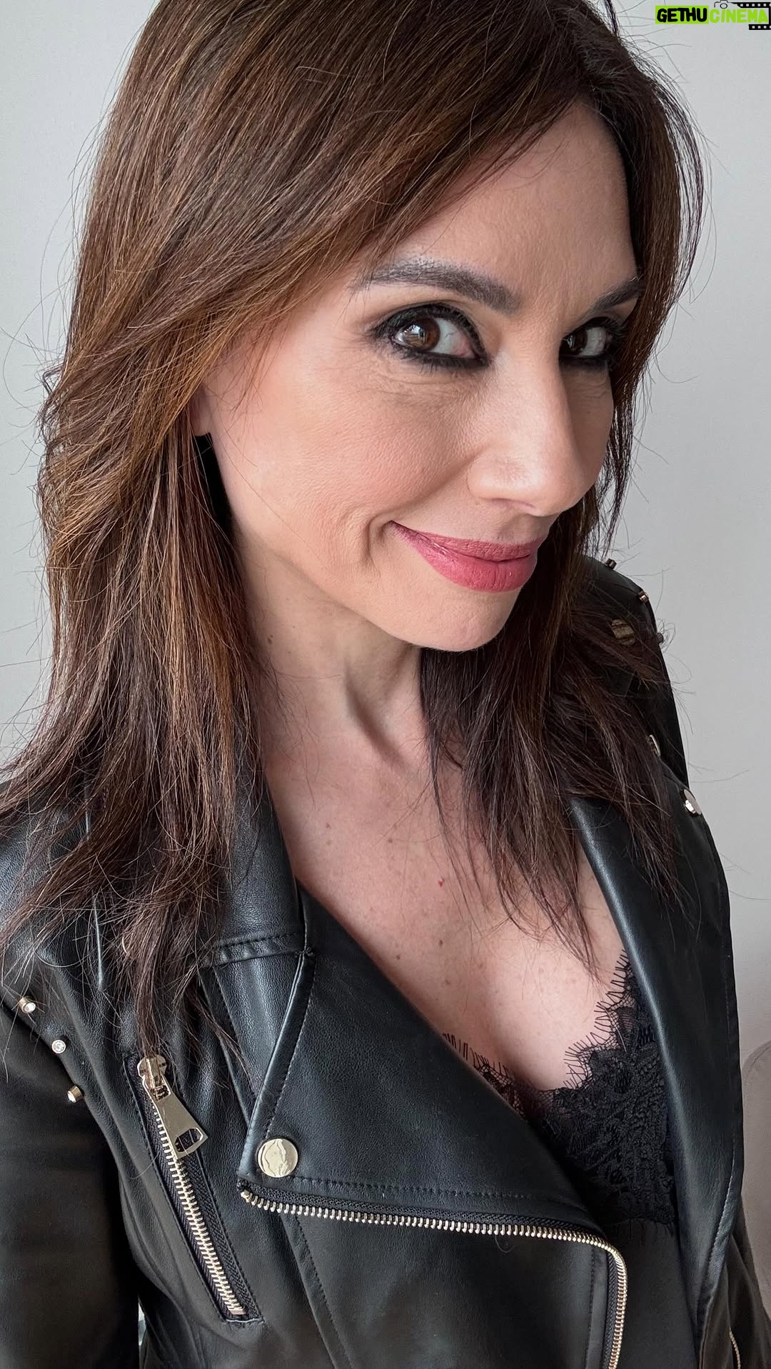 Marta Flich - 3.4K Likes - #8M 

Por nuestras madres, por nuestras hijas, por nuestras hermanas, abuelas, amigas, vecinas, conocidas y desconocidas, por las famosas y las anónimas, por nosotras. Por ti. 

La igualdad nos beneficia a todas y todos. 

💕🙌🏻
