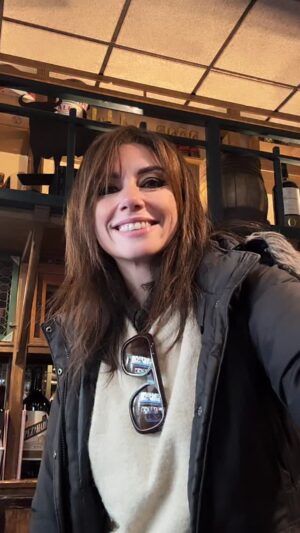 Marta Flich Instagram - En un ratito nos vemos en @algrano_rtve 🥰💕

Viva lo lunes!