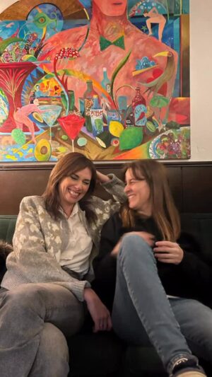 Marta Flich Instagram - Filtro felicidad, amigos y los 3 de mi reina. 👸😍🙌🏻