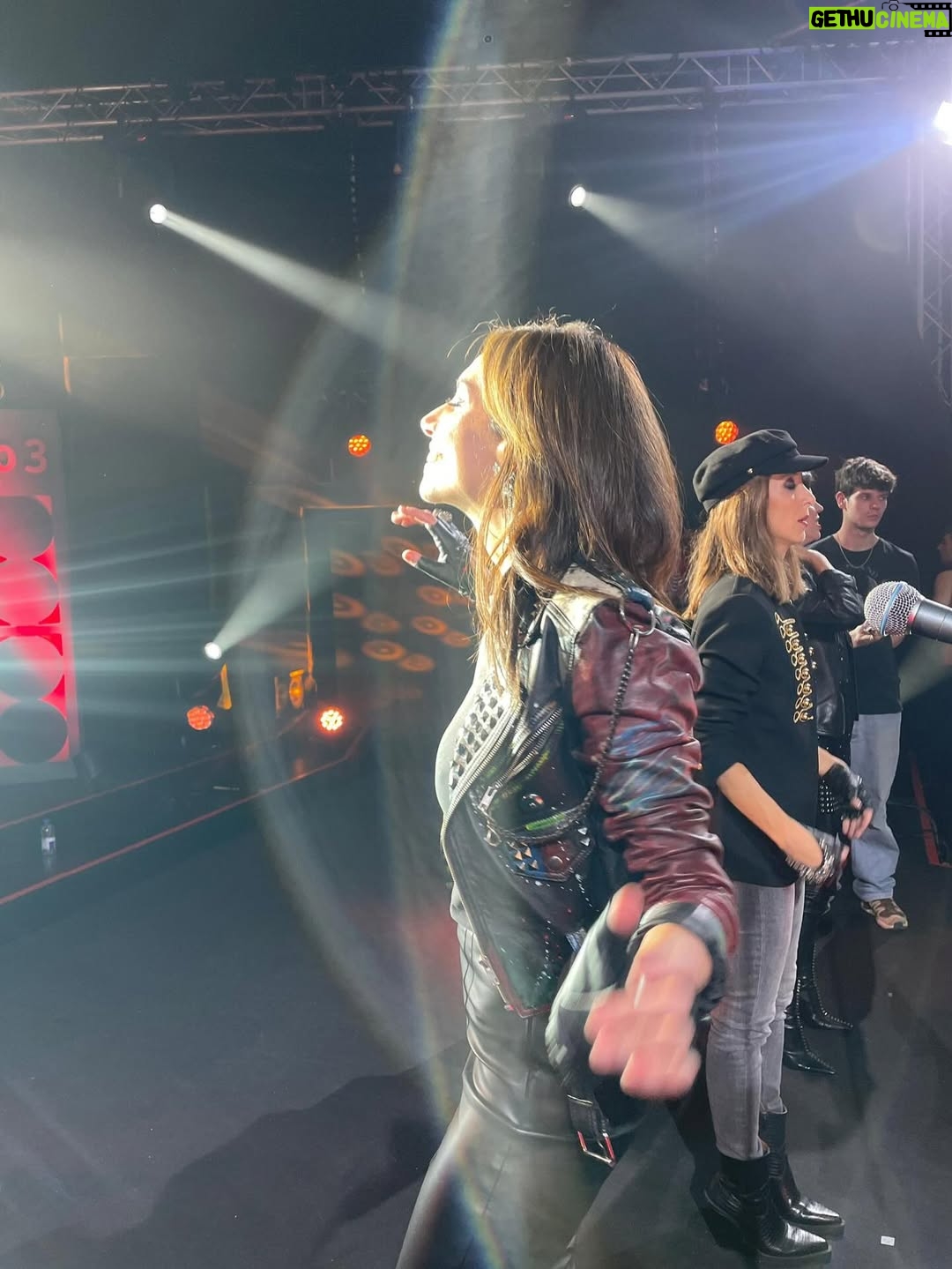 Marta Flich - 3.8K Likes - Con las babies. 😍  @la1_tve @algrano_rtve