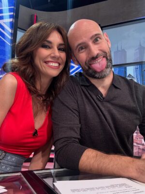 Marta Flich Instagram - Holi! Volvemos mañana con más @algrano_rtve 💪🏻📺