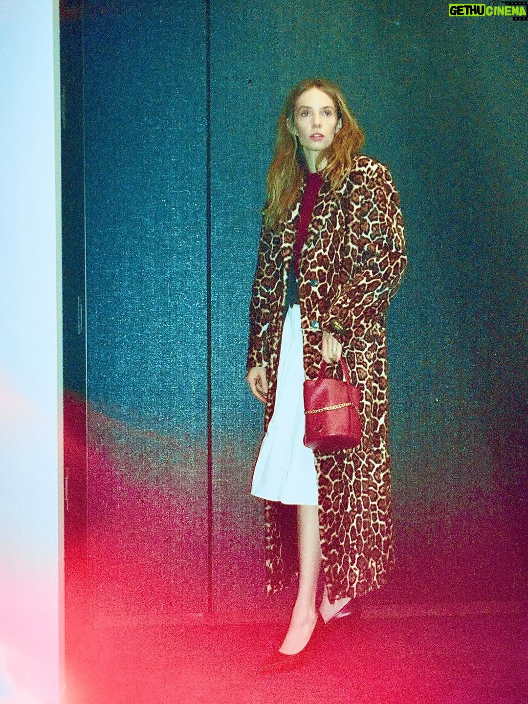 Maya Hawke - 1.5 Million Likes - Hope everyone enjoyed Vol 2 this week

BTS from GMA @prada

📸 @nicolaos.mg