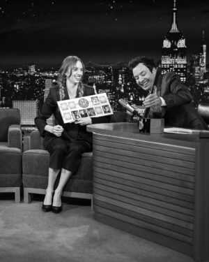 Maya Hawke Instagram - @maya_hawke joins us to talk Season 5 of @strangerthingstv tonight! #StrangerThingsOnFallon #FallonTonight 

📷 @toddowyoung