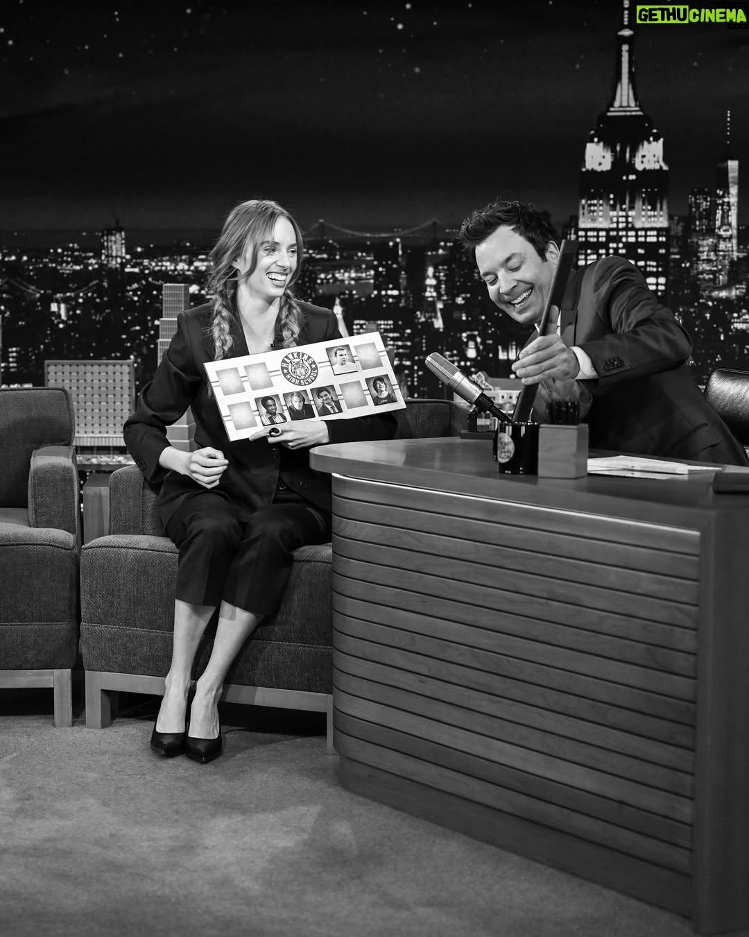 Maya Hawke - 0.9 Million Likes - @maya_hawke joins us to talk Season 5 of @strangerthingstv tonight! #StrangerThingsOnFallon #FallonTonight 

📷 @toddowyoung