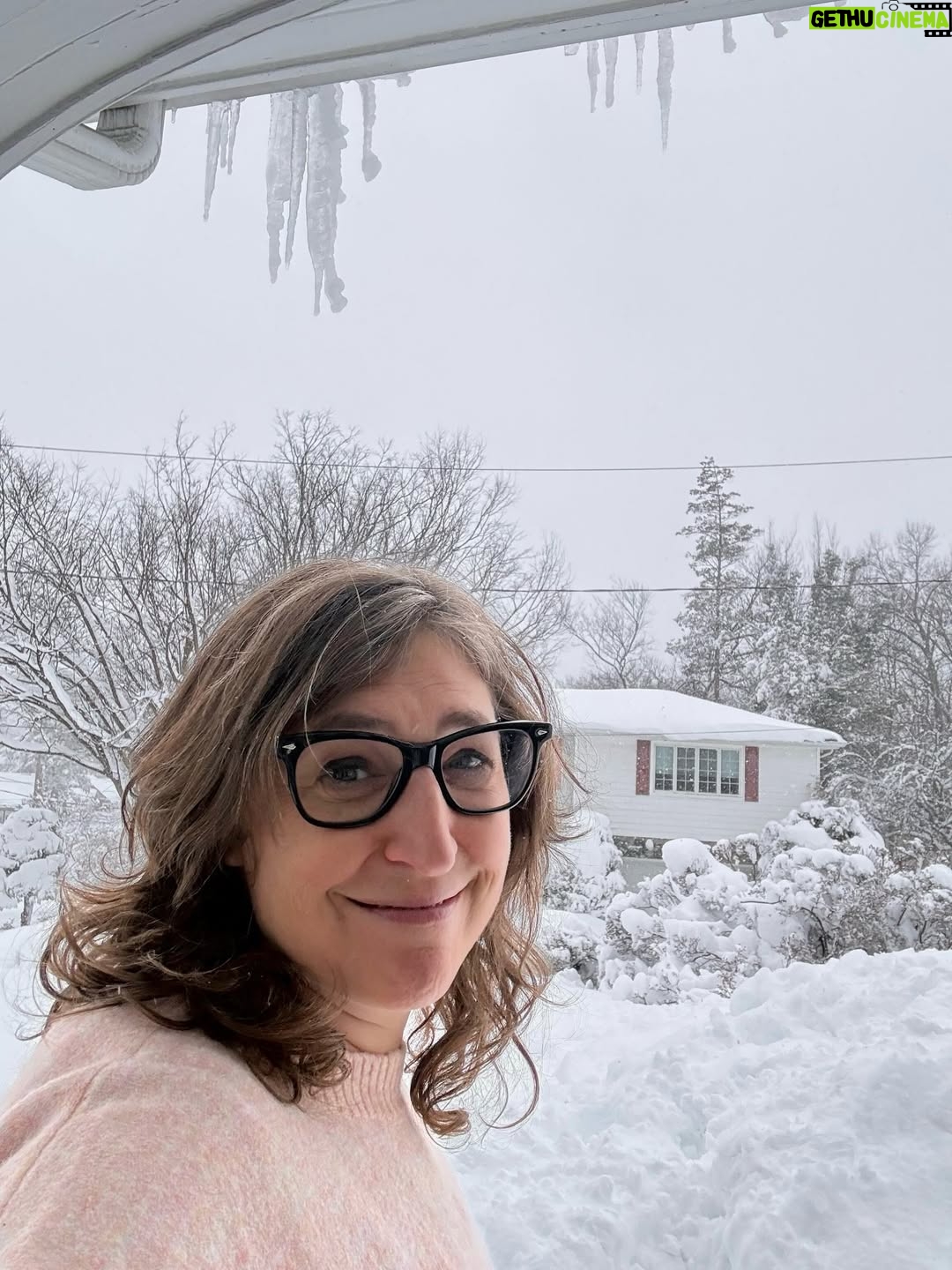 Mayim Bialik - 177.7K Likes - I’ve been stranded all week in one of my favorite places in NY. It’s definitely not as much fun when you can’t go anywhere, but it sure is beautiful. Thank you to all of the essential workers and everyone at the airport for helping us all get to where we need to go. Stay safe, everyone.