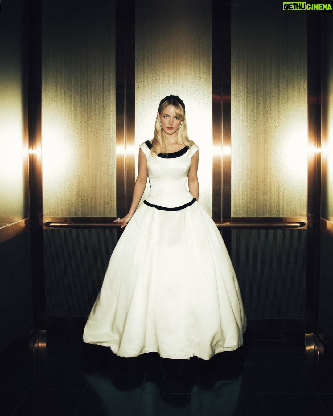 Mckenna Grace - 842.3K Likes - Thank you @criticschoice for having me, it was an honor to present:)🩷