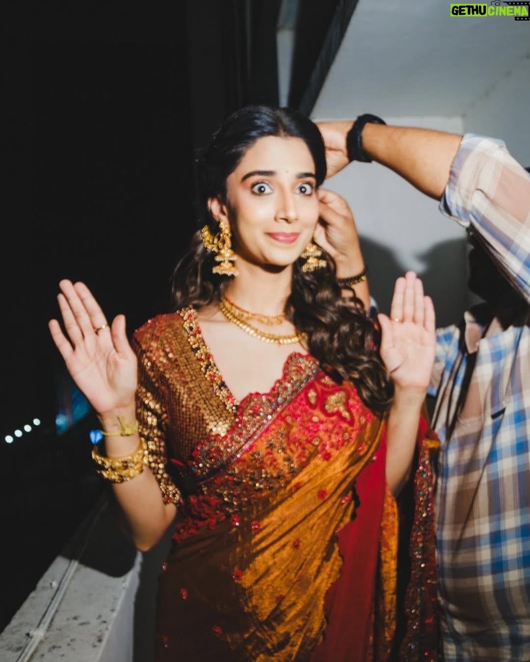 Meenakshi Chaudhary - 568.8K Likes - Saree not sorry 🤓✨ 
.
.
.
.
.
📸 @afrographer 
Stylist: @kalyanik666 
Outfit : @samta_gaudani 
PR : @twotap_social
Jewellery: @bcos_its_silver
Styling team:@aksharamahi7
Hair : @chinnisrinu_stylist 
Make up : @nehaabagga21