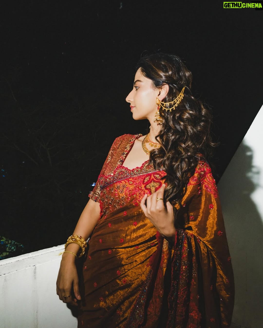 Meenakshi Chaudhary - 568.8K Likes - Saree not sorry 🤓✨ 
.
.
.
.
.
📸 @afrographer 
Stylist: @kalyanik666 
Outfit : @samta_gaudani 
PR : @twotap_social
Jewellery: @bcos_its_silver
Styling team:@aksharamahi7
Hair : @chinnisrinu_stylist 
Make up : @nehaabagga21