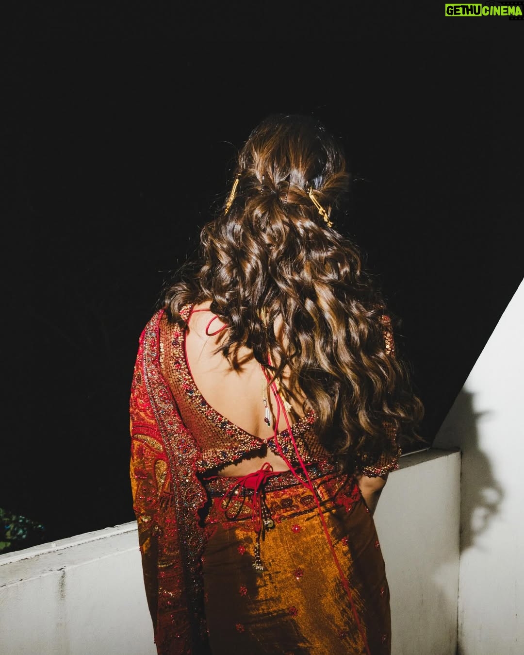 Meenakshi Chaudhary - 568.8K Likes - Saree not sorry 🤓✨ 
.
.
.
.
.
📸 @afrographer 
Stylist: @kalyanik666 
Outfit : @samta_gaudani 
PR : @twotap_social
Jewellery: @bcos_its_silver
Styling team:@aksharamahi7
Hair : @chinnisrinu_stylist 
Make up : @nehaabagga21