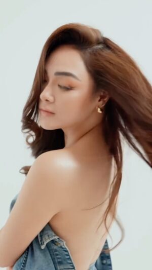 Meg Imperial Instagram - Sometimes I think I looked better when I was younger.
But honestly, I like how I look now. I see the experiences, the lessons, the memories, all of it shaped me.
And when I look at my photos and videos now, I don’t just see my face, I see my story. 🤍