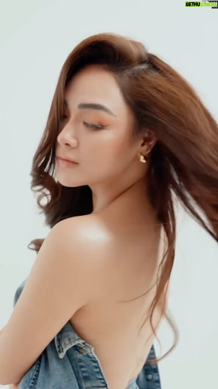 Meg Imperial - 3.3K Likes - Sometimes I think I looked better when I was younger.

But honestly, I like how I look now. I see the experiences, the lessons, the memories, all of it shaped me.

And when I look at my photos and videos now, I don’t just see my face, I see my story. 🤍