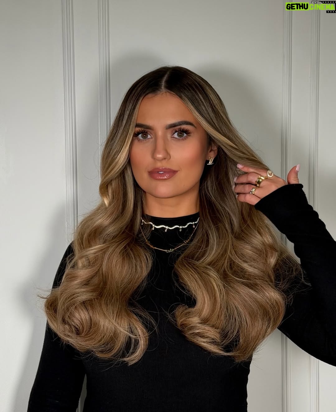Megan Thomson - 3 Likes - princess hair backkkkk 👸🏽