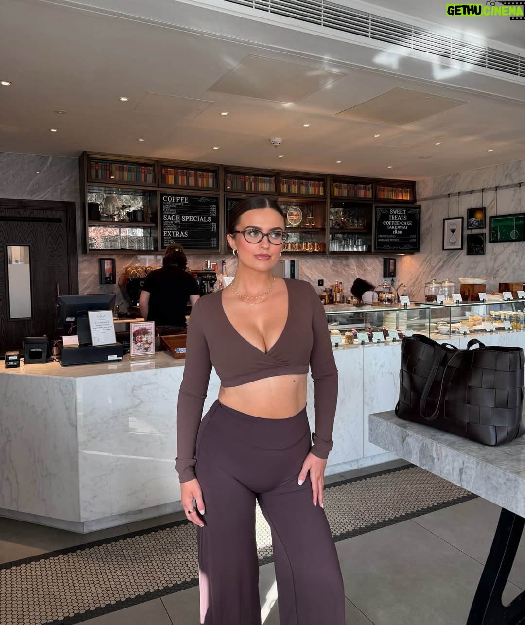 Megan Thomson - 3 Likes - coffee dates in @yeoreo_official ad #yeoreo