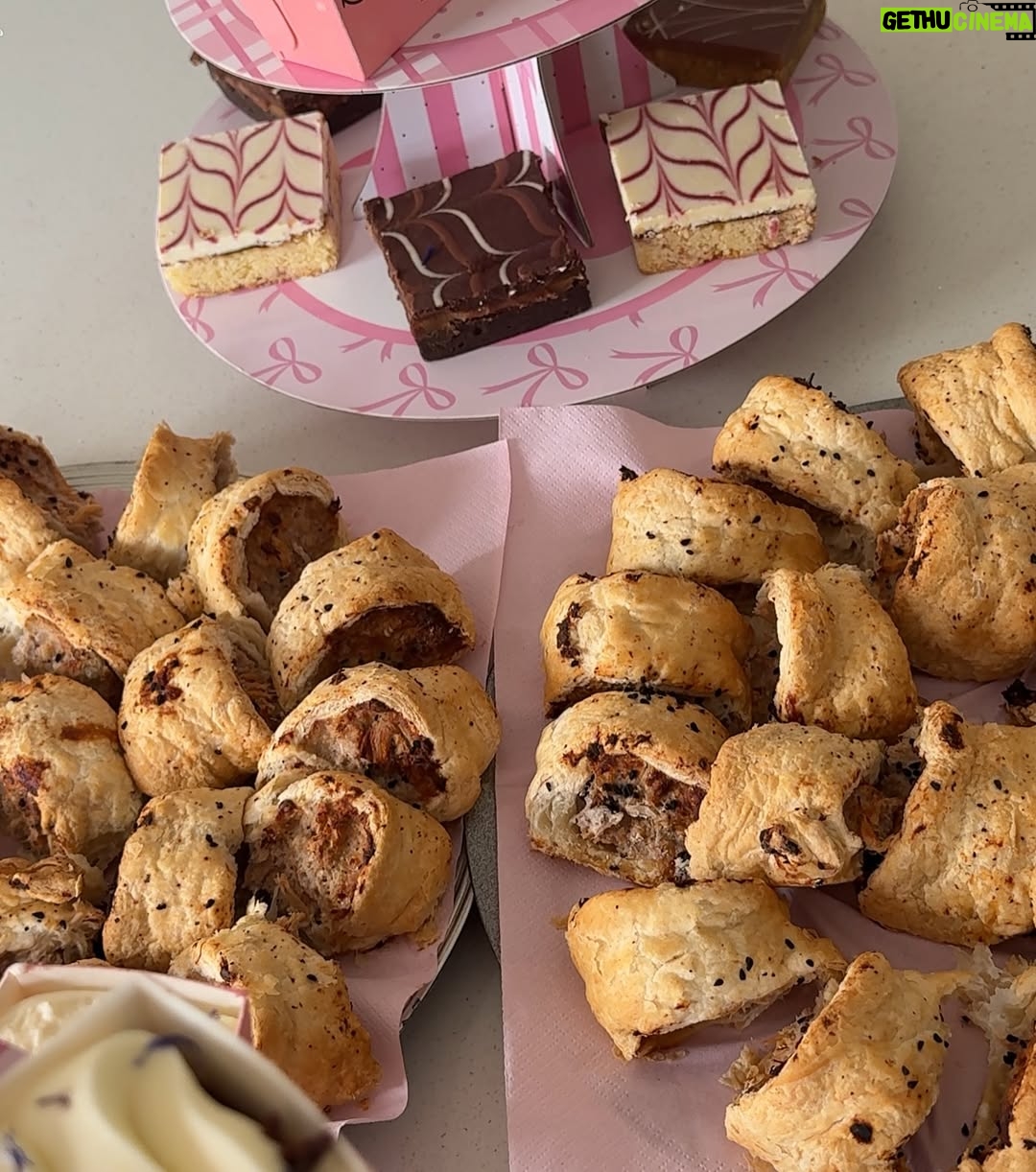 Megan Thomson - 2.6K Likes - My heart is fullll 🩷 the best day with the bestest friends. We are sooo loved. Not long now baby girl counting down the days ✨ 

Thanks to @pigletspantry I have ordered from them sooo many times now a family favourite (especially the sausage rolls) & thanks to the best mum & stepdad ever for hosting at ours so we could relax & enjoy the day with friends ✨