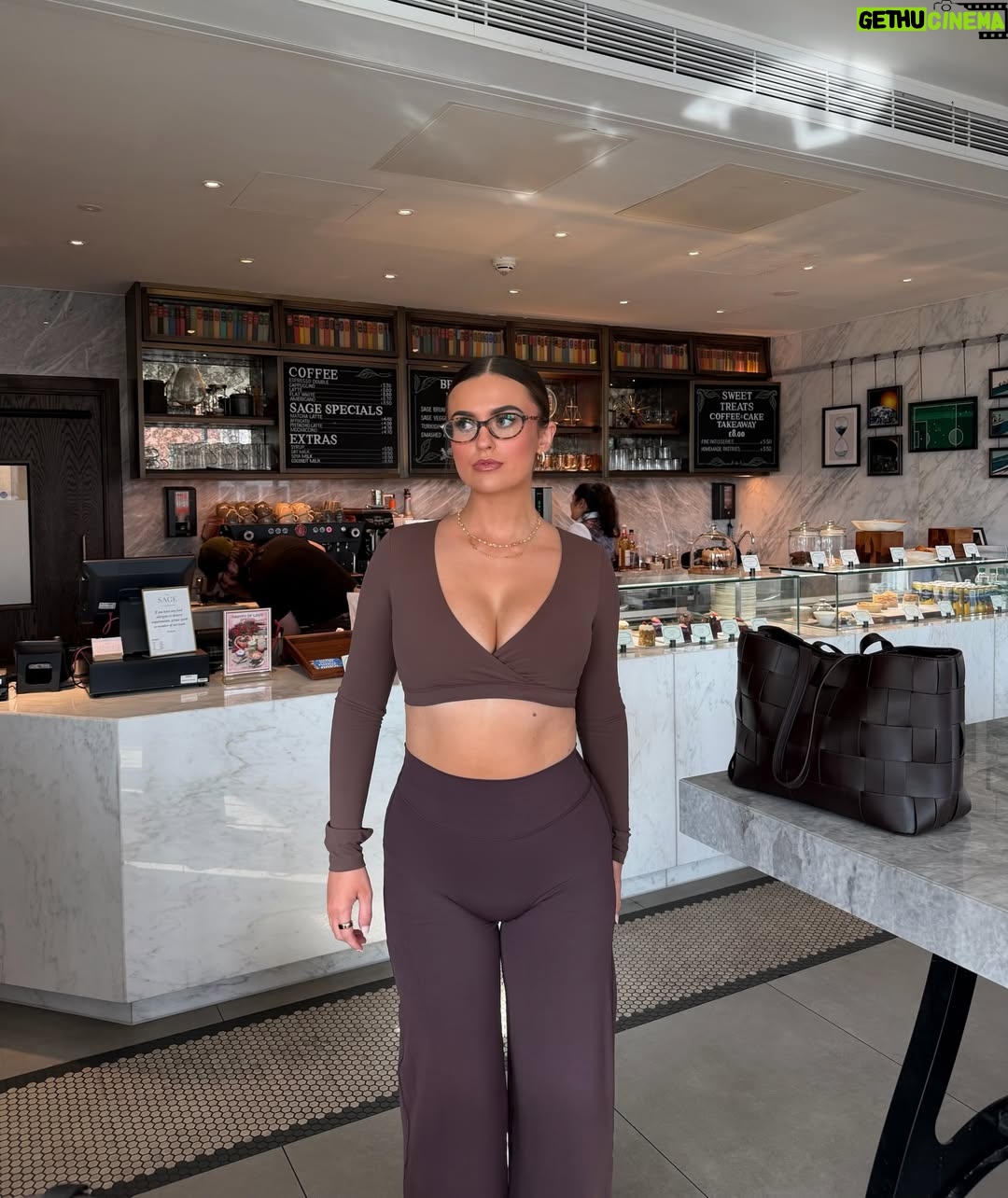Megan Thomson - 3 Likes - coffee dates in @yeoreo_official ad #yeoreo