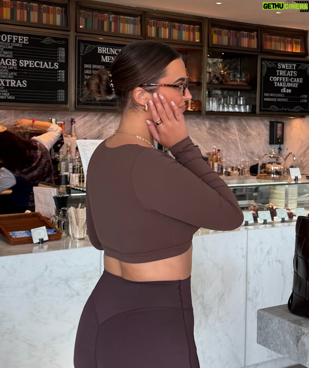 Megan Thomson - 3 Likes - coffee dates in @yeoreo_official ad #yeoreo