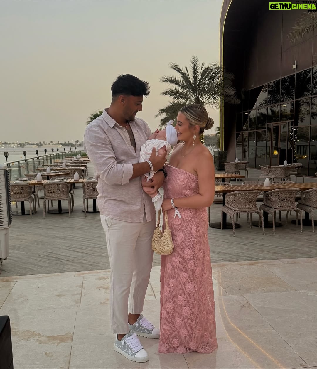 Megan Thomson - 1.7K Likes - Cece’s first passport stamp 🇦🇪