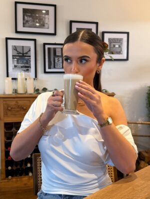 Megan Thomson Instagram - 🤍 @peppermayo