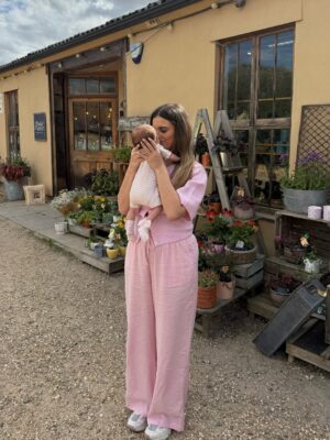 Megan Thomson Instagram - my girl 🎀