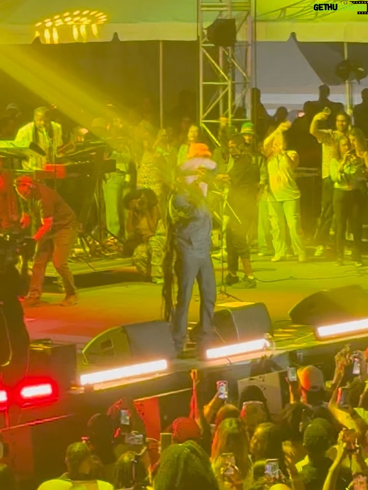 Melanie Fiona - 12.8K Likes - When your friends say “You should meet us in Jamaica, it’s very important that you say YES.” 🇯🇲🙏🏾🇯🇲 Swipe through and enjoy the vibes. Reggae Music is the vibration we all need to be on. IYKYK @lostintimefestival was the best festival of my life 🙌🏾 

1- she’s a water sign ♋️ 
2- Ladies Love Reggae 💃🏾
3- drink your WATA 
4- FRIENDS ONLY. 
5- “It Kills Me” rub a dub style 
6- views
7- zagga zoom
8- bashment corner 
9- @lostintimefestival 
10- ARTISTS. 💙
11- @stephenmarley ❤️‍🔥🦁❤️‍🔥
12- JAMROCK!!!!!! @damianmarley 
13- Smile for Me Jamaica @chronixxmusic 
14- Eternal Light @chronixxmusic x @freenationals 💫 
15- JAMAICA sound so sweeeeeet! 🙌🏾
16- ya heard? 
17- 🇯🇲💜🇯🇲