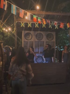 Melanie Fiona Instagram - When your friends say “You should meet us in Jamaica, it’s very important that you say YES.” 🇯🇲🙏🏾🇯🇲 Swipe through and enjoy the vibes. Reggae Music is the vibration we all need to be on. IYKYK @lostintimefestival was the best festival of my life 🙌🏾
1- she’s a water sign ♋️
2- Ladies Love Reggae 💃🏾
3- drink your WATA
4- FRIENDS ONLY.
5- “It Kills Me” rub a dub style
6- views
7- zagga zoom
8- bashment corner
9- @lostintimefestival
10- ARTISTS. 💙
11- @stephenmarley ❤️🔥🦁❤️🔥
12- JAMROCK!!!!!! @damianmarley
13- Smile for Me Jamaica @chronixxmusic
14- Eternal Light @chronixxmusic x @freenationals 💫
15- JAMAICA sound so sweeeeeet! 🙌🏾
16- ya heard?
17- 🇯🇲💜🇯🇲