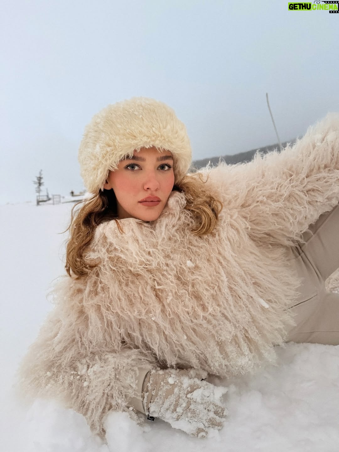 Melisa Döngel - 246.7K Likes - ❄️

#reklam