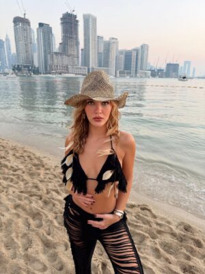 Melisa Döngel Instagram - 💘🤘✨