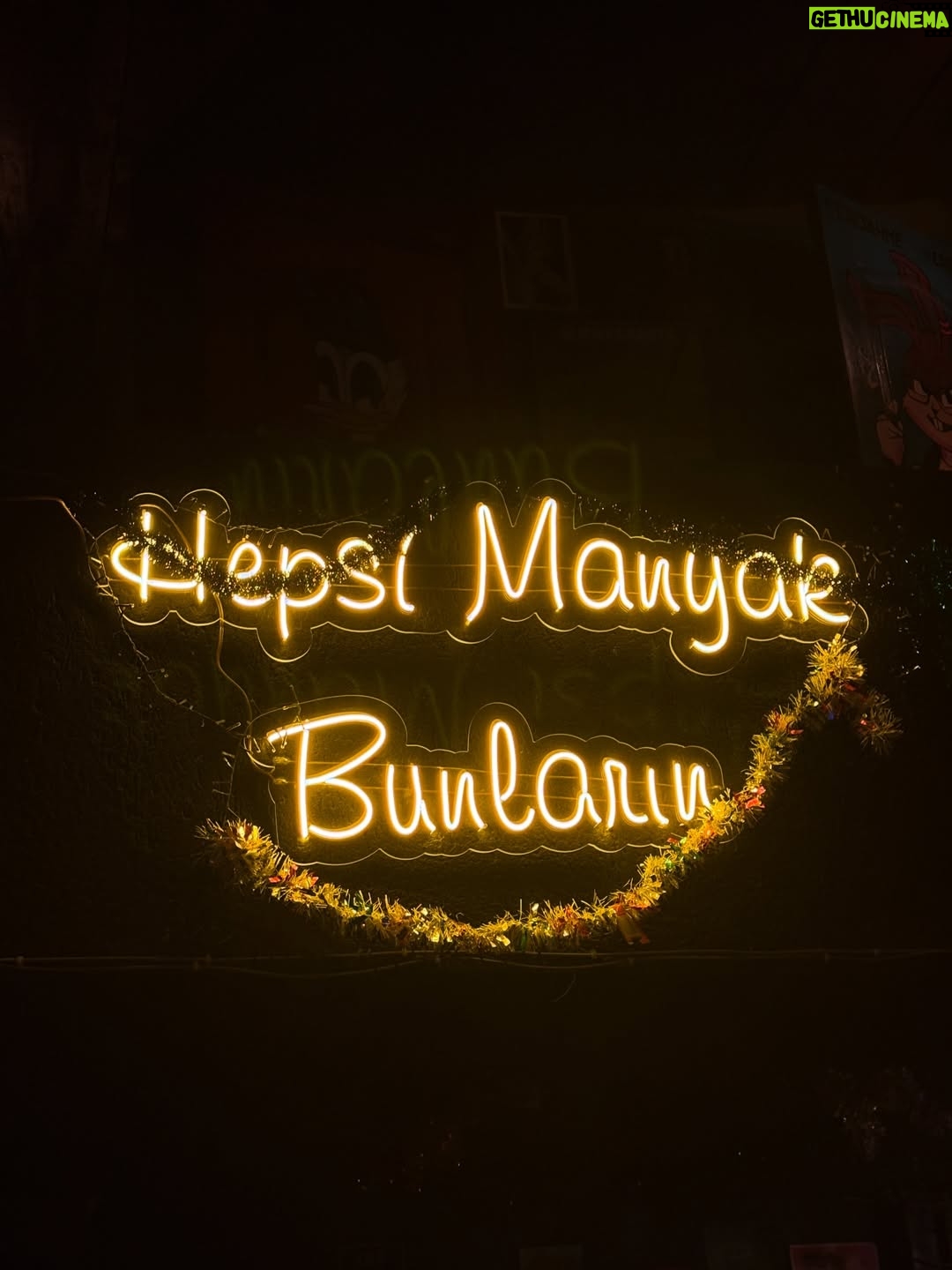 Melisa Şenolsun - 13.8K Likes - A little fun in Ayvalık 🙃🧚🏻‍♀️✨