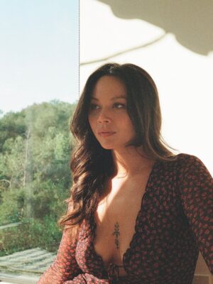 Melissa O'Neil Instagram - Thanks for the chat @hellomagus 🙏🏼

For the full interview - 
check out the article online. 🫶🏼

Shot on film by the lovely @julietgrace