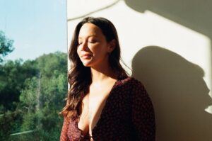 Melissa O'Neil Instagram - Thanks for the chat @hellomagus 🙏🏼

For the full interview - 
check out the article online. 🫶🏼

Shot on film by the lovely @julietgrace