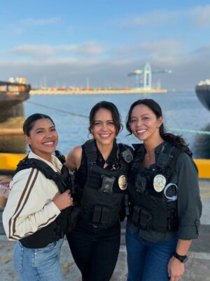 Melissa O'Neil Instagram - THE ROOKIE IS BACK TONIGHT!
Season 8 Premiere is coming at you 10/9C

We can’t wait for you all to get your hands on this season!

Who’s tuning in?!
