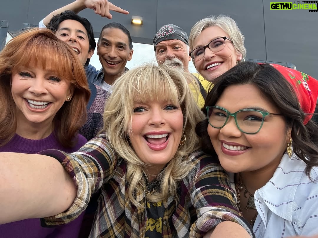 Melissa Peterman - 21.9K Likes - And that’s what you missed on... Happy’s Place! @janelynchofficial joins us tonight. You don’t want to miss meeting Gabby’s mom in this new episode! Tune in at 8/7c on @NBC, streaming next day on @peacock. #HappysPlace