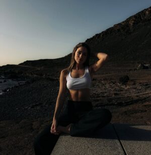 Melyssa Pinto Instagram - No sé si será el buen clima, que me pone más contenta de lo habitual, lo bien que se come o lo bonitos que son sus paisajes, pero Canarias me tiene enamorada!