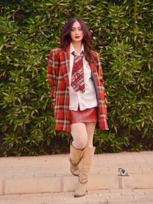 Menna Badr Instagram - يا بتاع التفاح 
New Photoshop#winter_2026❤️
By:@tnp_hotography
Hairdresser @malakmagd_beauty_salon 
@rose.gold.cosmetics
@yasmienamohammed