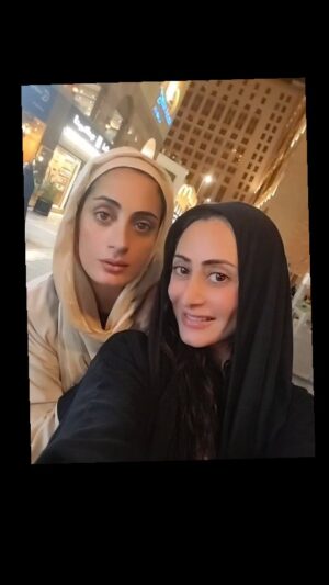 Menna Badr Instagram - كل سنه وانتي طيبه يا روحي وعقبال مليون سنه 
اختي وامي و بنتي والله مع بعض قلبي الحنينه الطبيه الإنسانه التلقائيه العفويه بعد كل ما يحدث ف هذه الحياه
حب كبير