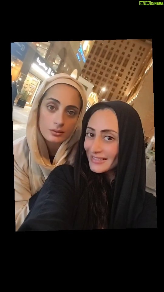 Menna Badr - 791 Likes - كل سنه وانتي طيبه يا روحي وعقبال مليون سنه 
اختي وامي و بنتي والله مع بعض قلبي الحنينه الطبيه الإنسانه التلقائيه العفويه بعد كل ما يحدث ف هذه الحياه
حب كبير