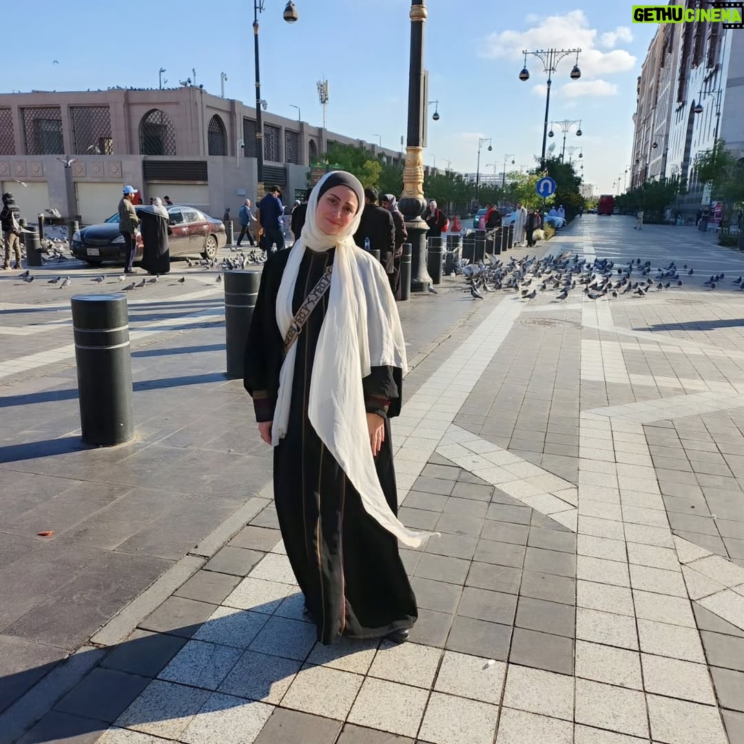 Menna Badr - 1.3K Likes - والحمد الله ربنا كرمني رزقها لي اروح اطهر مكان علي الارض للمره الثانيه في 2025
الحمد الله علي إتمام العمره
وربنا كرمني وعملت عمره لي وعمره ل ابويا الله يرحمه
الحمد الله لجلال وجهك وعظيم سلطانك
اللهم تقبل منا ولا تترك لنا دعاء ولا ذبنا إلا غفرته
يارب الحمد لله الذي بلغني
هواء مكة
وسكينه مكة
وأرض مكة
وسكينه و روح المدينه المنوره وزياره النبي  الروضه الشريفه في المسجد النبوي الشريف 
الحمد لله على تمام العمرة
احلي راحله رحلتك مع الله
وانت معاك اغلي اتنين في حياتك امي و اختي 
واخي الذي لم تلده امي زوج اختي مصطفي سالم 
ادعو لي ابي بالرحمه والمغفره والعفو 
اللهم اكتب لي العوده يارب العالمين
ربنا يرزق كل مشتاق