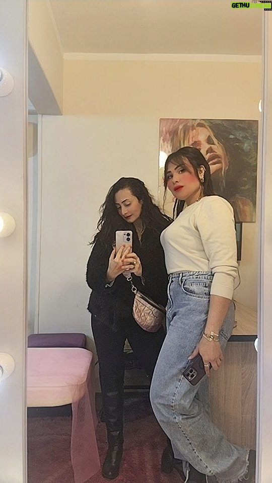 Menna Badr - 244 Likes - تجربتي مع دكتوره ناني خطيره انبسط قوي
هي مش طيبه وشخصيته اقوه مني بس فظيعه شاطره وقمر حب كبير 
واسمها علي اسم مامتي
@nanyel_sherif 
@barbie