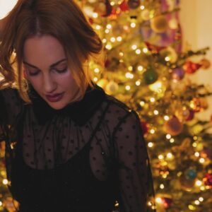 Actress Meryem Uzerli HD Photos and Wallpapers January 2026
