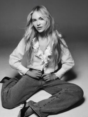 Michelle Randolph Instagram - 🐈‍⬛ @instylemagazine